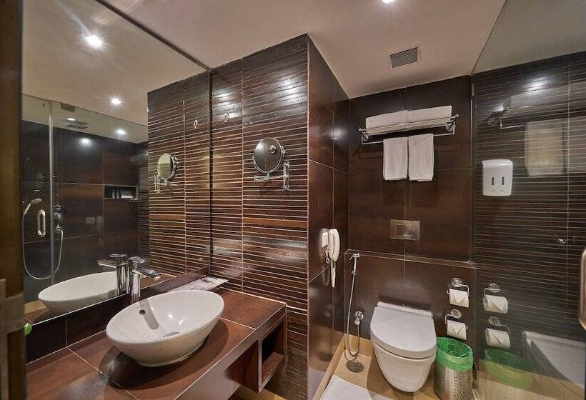 Номер Deluxe, Royal Orchid Central Grazia Navi Mumbai