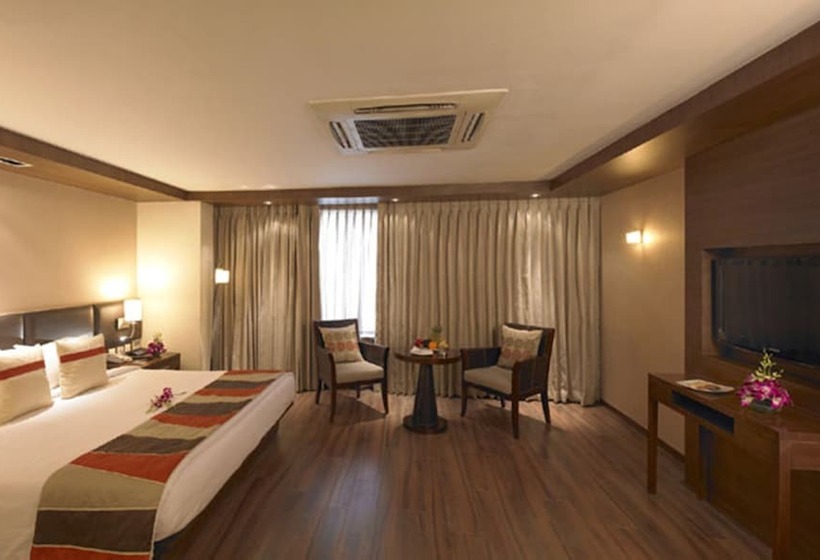 Номер Deluxe, Royal Orchid Central Grazia Navi Mumbai