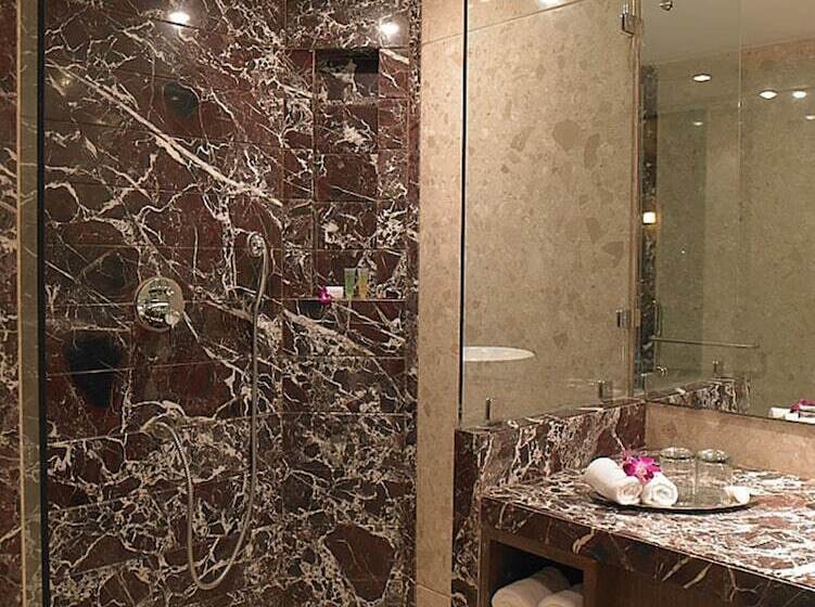 Номер Клуб, Royal Orchid Central Grazia Navi Mumbai