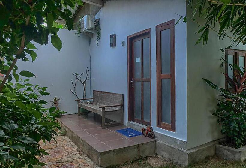 Семейный Номер, Ayu Hotel Karimunjawa
