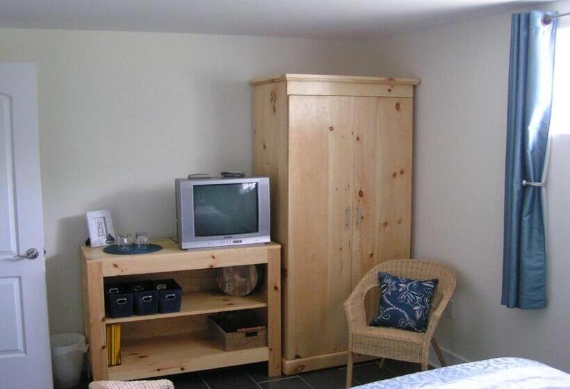 스탠다드 룸 공동 욕실, Nowak S Own B&b