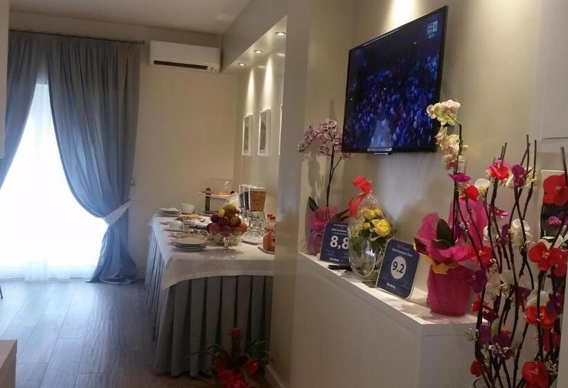 Трехместный Номер Стандарт с Балконом, B&b Diamante Raro