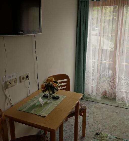 Номер Стандарт Индивидуальный с Балконом, Pension Maier