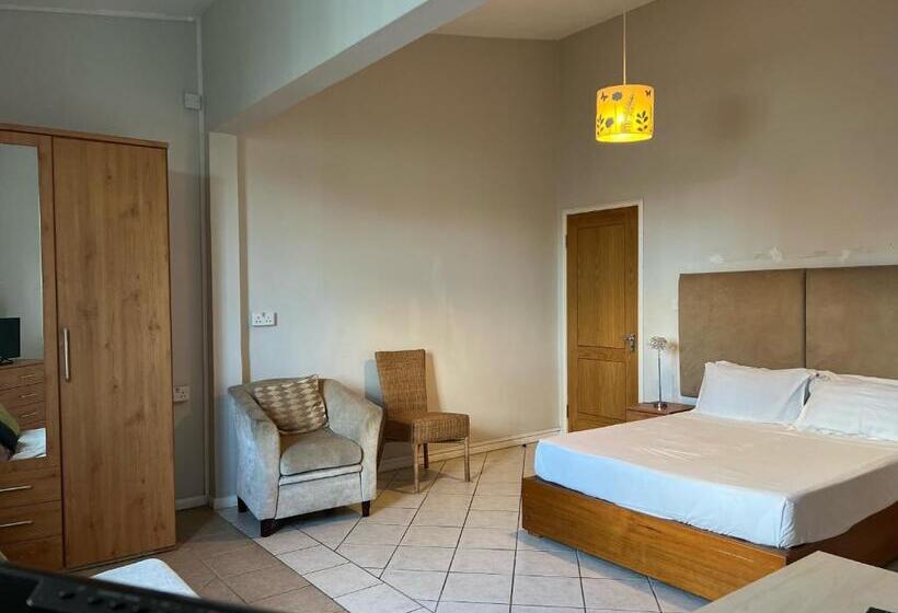 استودیو استاندارد با تراس, Sacha Tourist Residence 1