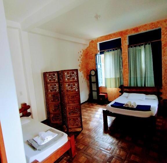 Номер Стандарт Трехместный, Pousada E Hostel Andarai