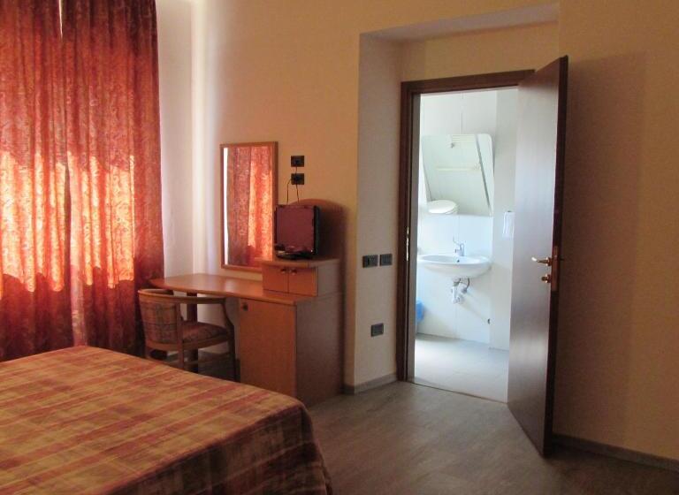 اتاق استاندارد یک نفره, Alpi Del Mare