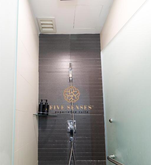 디럭스 룸 킹사이즈 침대, Dua Sentral Kuala Lumpur, Roam