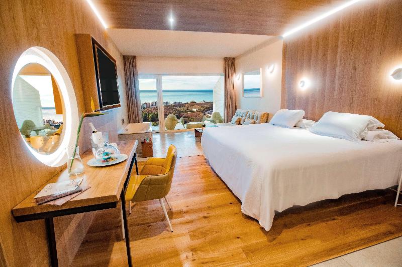 海の見えるプレミアムスイート, Higueron Hotel Malaga, Curio Collection By Hilton