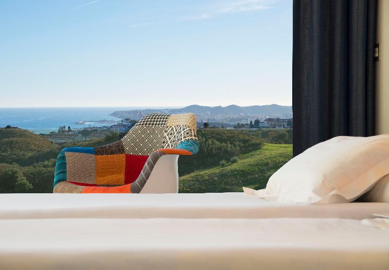 オーシャンビュースタンダードルーム, Higueron Hotel Malaga, Curio Collection By Hilton