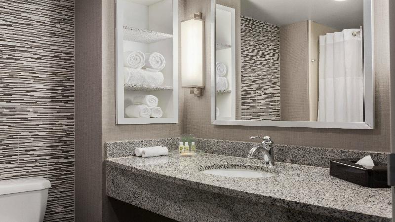 豪华房间, Holiday Inn Hotel & Suites Gateway, An Ihg