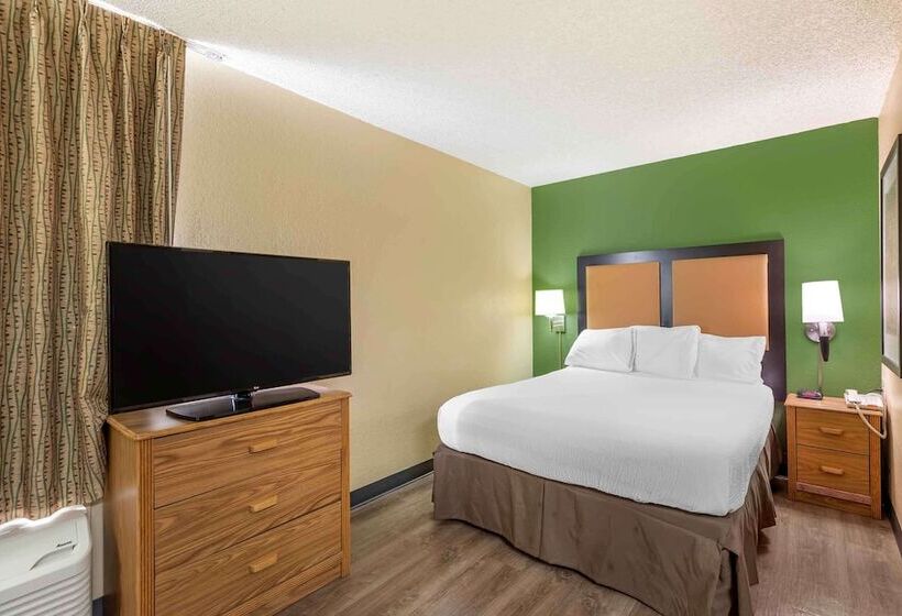Студия Deluxe, Extended Stay America Suites  Cincinnati  Blue Ash  Reed Hartman