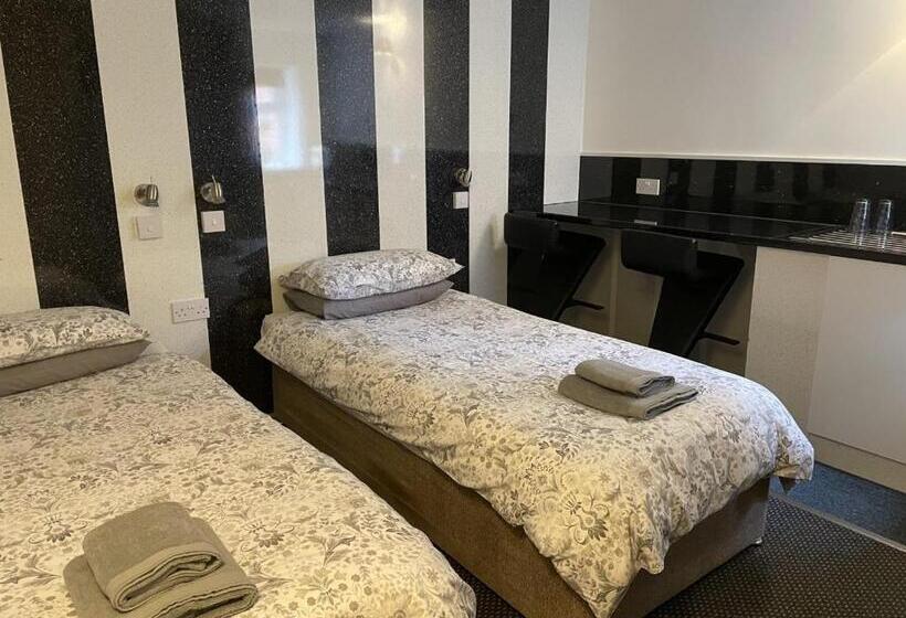 Номер Deluxe, Bentleys