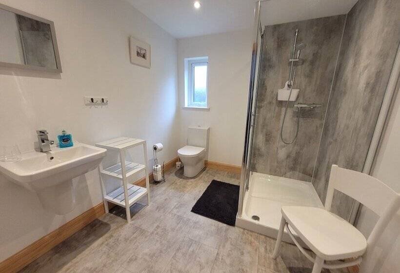 Семейный Номер, Helmsdale Lodge Hostel   All Rooms En Suite