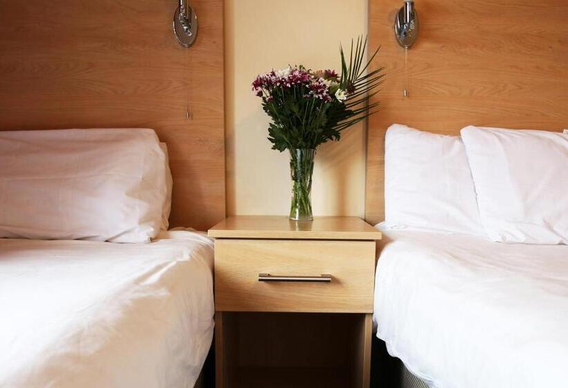Номер Стандарт Трехместный, City Inn Express