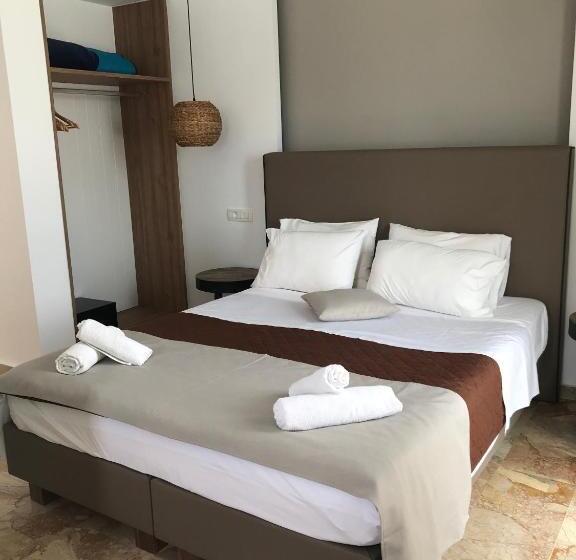 اتاق استاندارد با چشم‌انداز, Kokkinos Villas