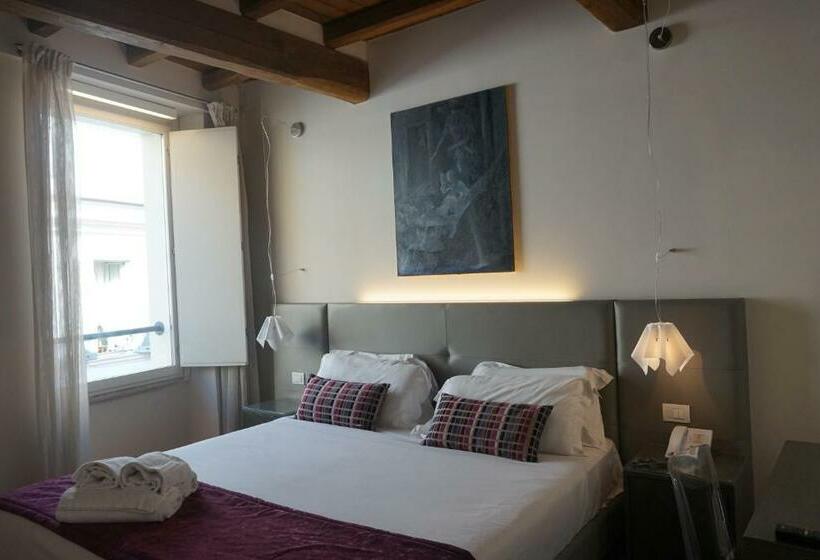سوییت, Trevi Palace Luxury Inn