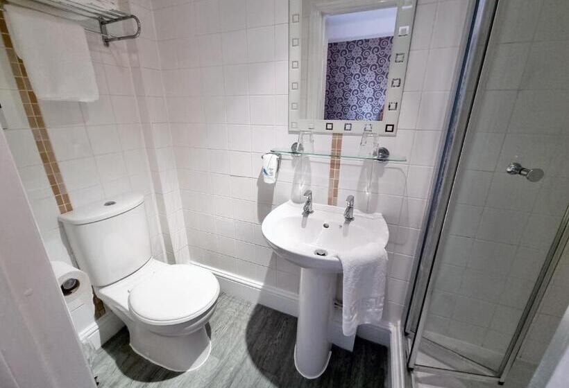 Номер Стандарт, Bacon Arms, Newbury
