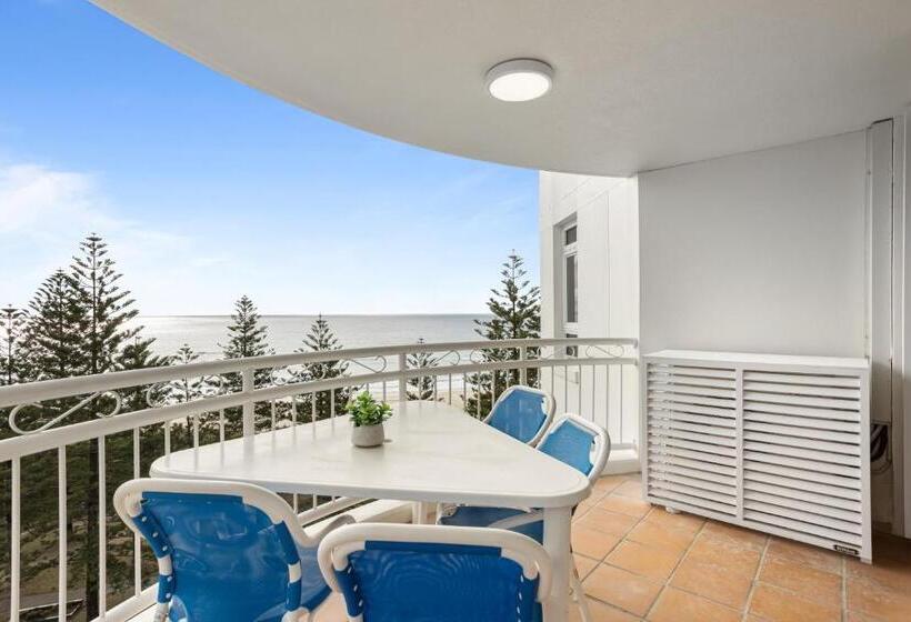 Superior 3-bedroom flat with sea view, Ultiqa Burleigh Mediterranean Resort