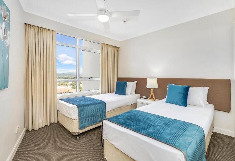 Апартаменты 2 Спальни Вид на Море, Ultiqa Burleigh Mediterranean Resort
