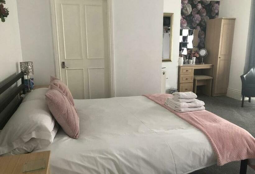 Семейный Номер Deluxe, Seacrest Guest House Room Only