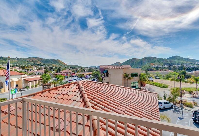 Люкс Адаптированный для Инвалидов, Holiday Inn Express Hotel & Suites Lake Elsinore, An Ihg