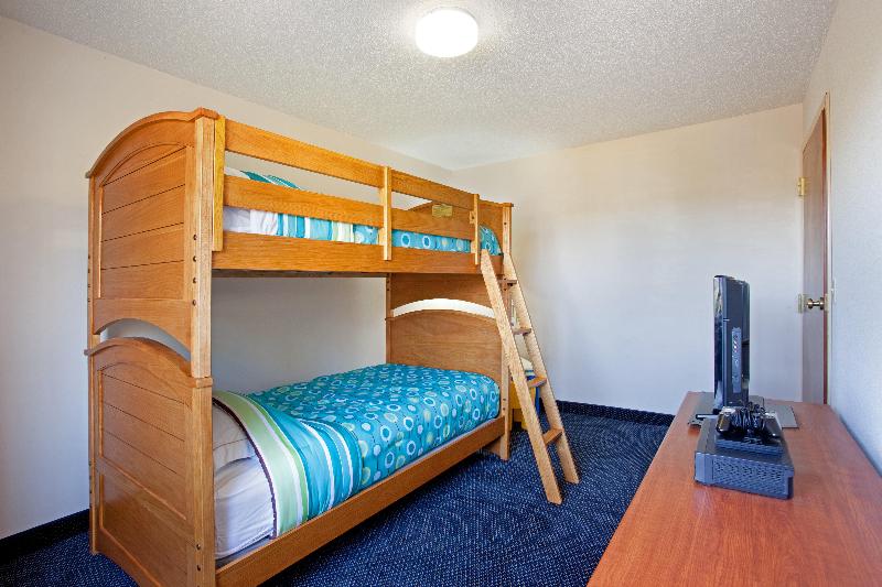 Люкс Кровать Кинг, Holiday Inn Express Hotel & Suites Saint Joseph, An Ihg