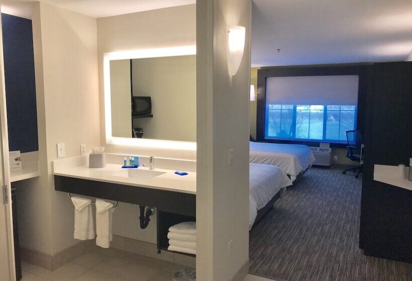 장애인을 위한 스위트, Holiday Inn Express & Suites Tracy, An Ihg