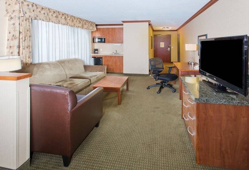 Люкс с Балконом, Holiday Inn Express Hotel & Suites Portland Northwest Downtown, An Ihg