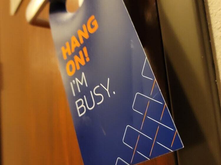 Номер Стандарт, Holiday Inn Express Hotel & Suites Portland Northwest Downtown, An Ihg
