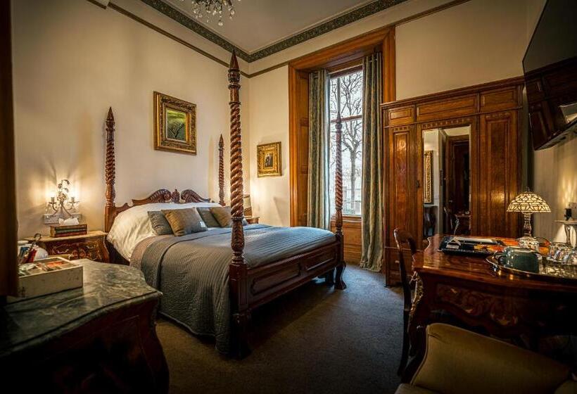 اتاق سوپریور با تخت بزرگ, The Alamo Guest House