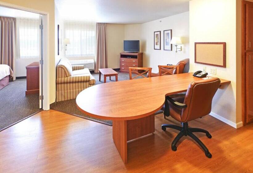 Люкс, Candlewood Suites Fayetteville, An Ihg