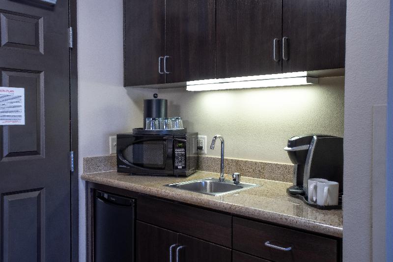 스탠다드 룸, Holiday Inn Oceanside Marina Camp Pendleton, An Ihg