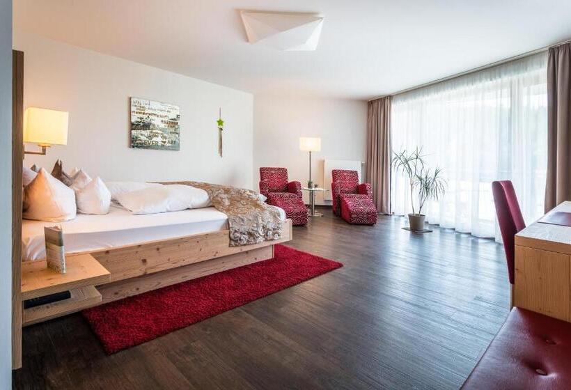 Полулюкс, Naturparkhotel Adler