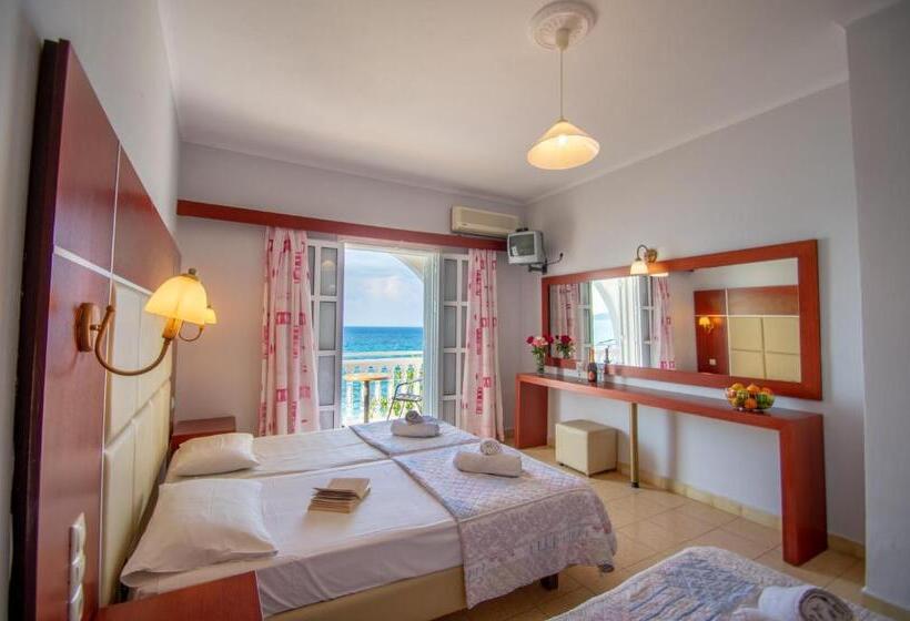 اتاق اساندارد با چشم‌انداز جانبی به دریا, Agoulos Beach