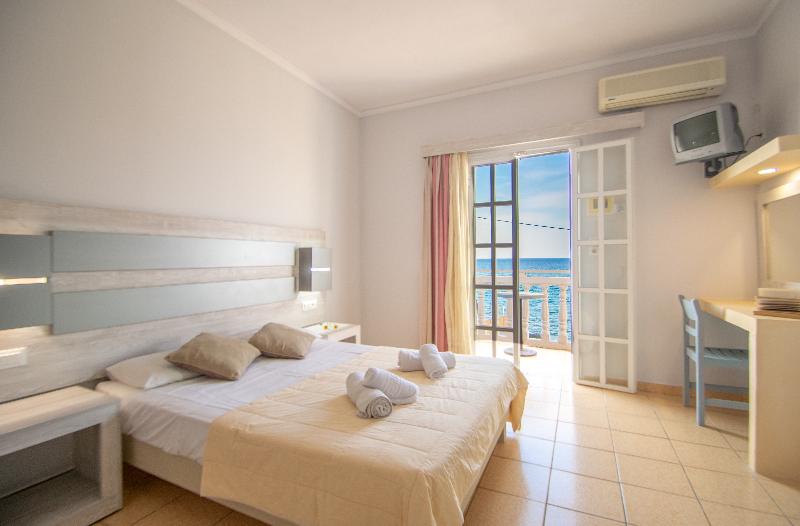 اتاق استاندارد با چشم‌انداز دریا, Agoulos Beach