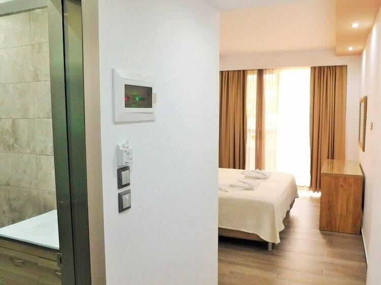 اتاق استاندارد, Sunshine Hotel Lardos