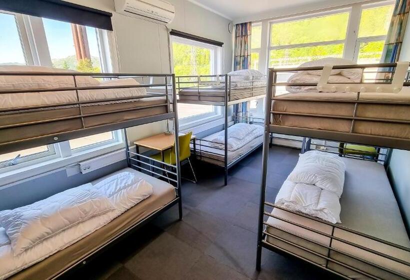 Семейный Номер Совместный Санузел, Bergen Hostel Montana