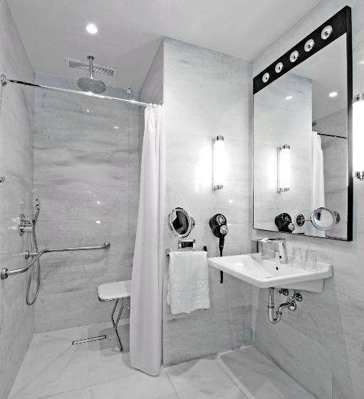 Номер Стандарт Кровать Кинг Адаптированный для Инвалидов, Crowne Plaza Bursa Convention Center & Thermal Spa, An Ihg