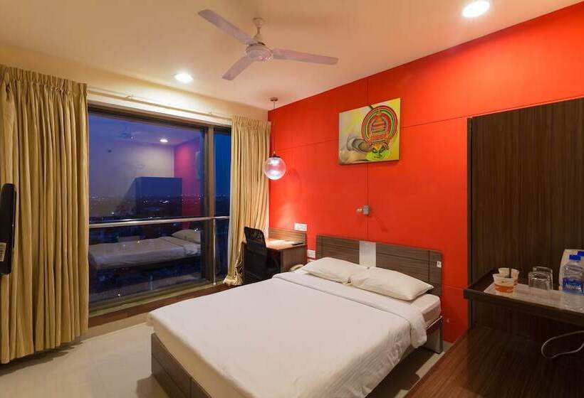 标准间, Ginger  Chennai