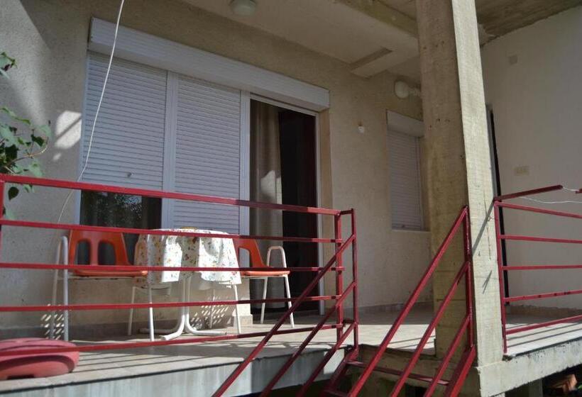 Студио Стандарт с Террасой, Hostel Valentin