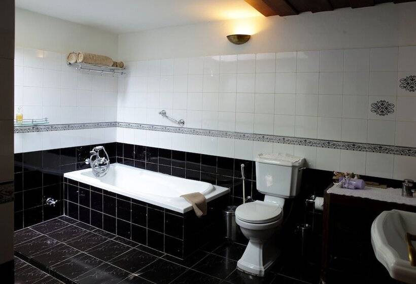 Номер Deluxe, Raheem Residency