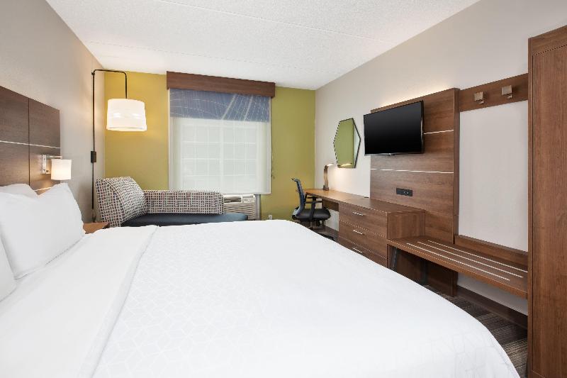 Люкс Кровать Кинг, Holiday Inn Express Hotel & Suites Warrenton, An Ihg