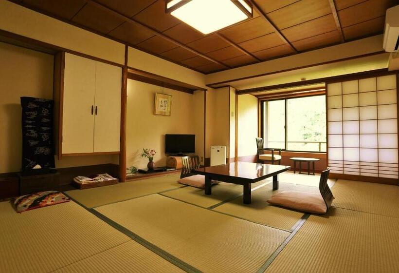 4인용 스탠다드 룸, Momijiya Honkan Takaosansou