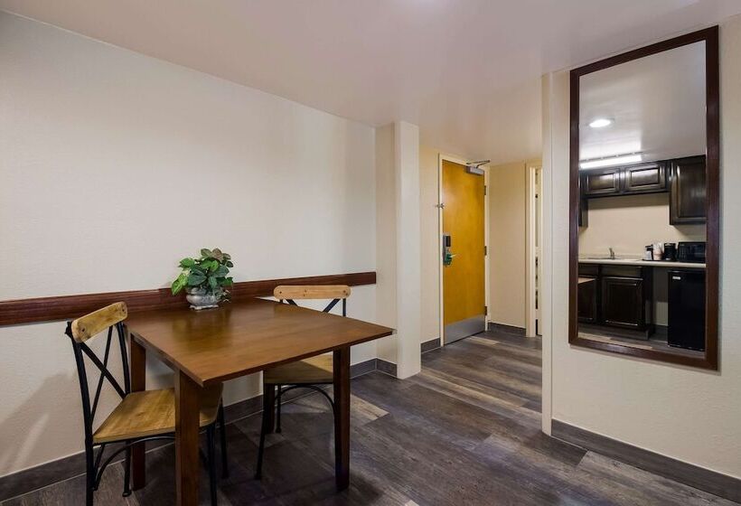 套房, Quality Inn & Suites