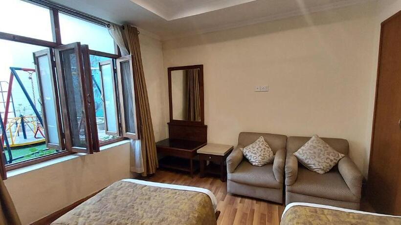 Семейный Номер, Tulip Inn Green Castle Mall Road