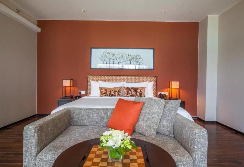 سوئیت کلاسیک, Phuket Panwa Beachfront Resort