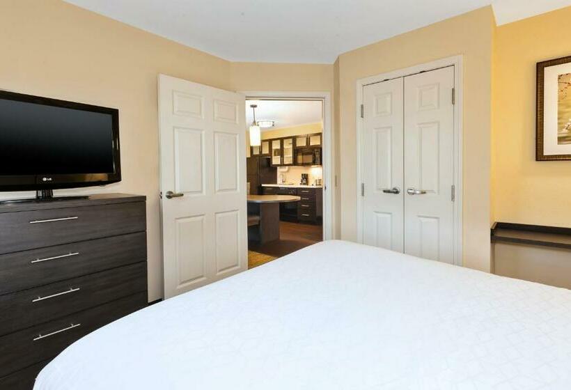 스위트, Candlewood Suites Polaris, An Ihg