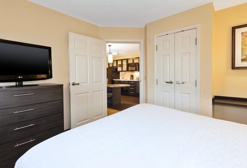 스위트, Candlewood Suites Polaris, An Ihg