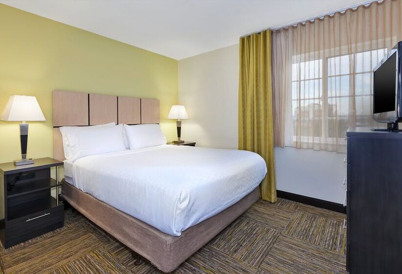 스탠다드 스튜디오, Candlewood Suites Polaris, An Ihg