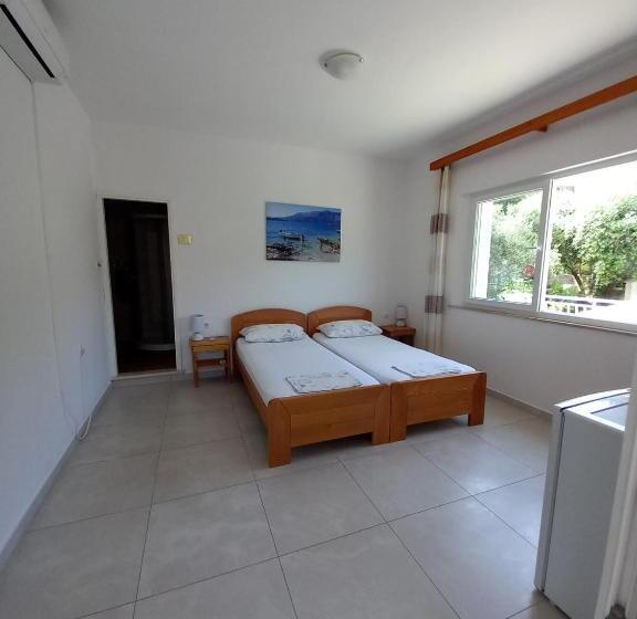 Номер Стандарт Вид на Море, Accommodation Drasko